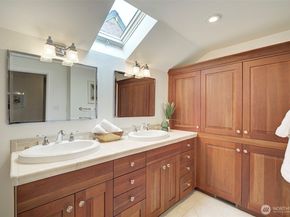 2663 37th Avenue SW, Seattle WA 98126