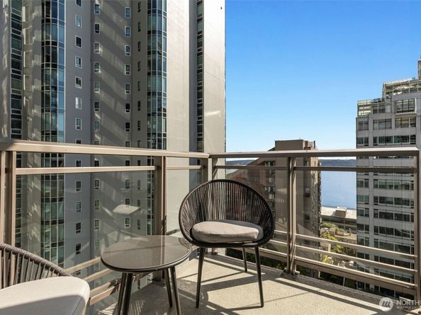 2033 2nd Avenue 1111, Seattle WA 98121