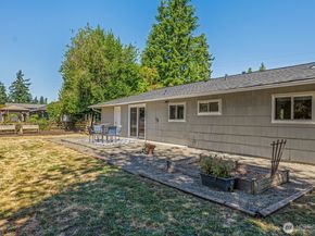 3923 NE 22nd Place, Renton WA 98056