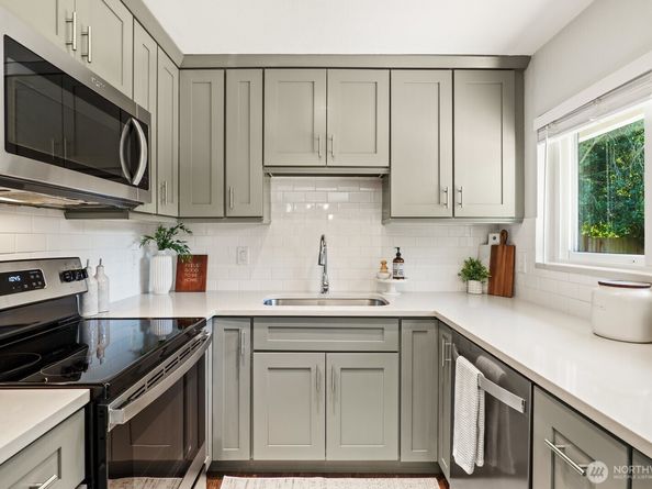 3923 NE 22nd Place, Renton WA 98056