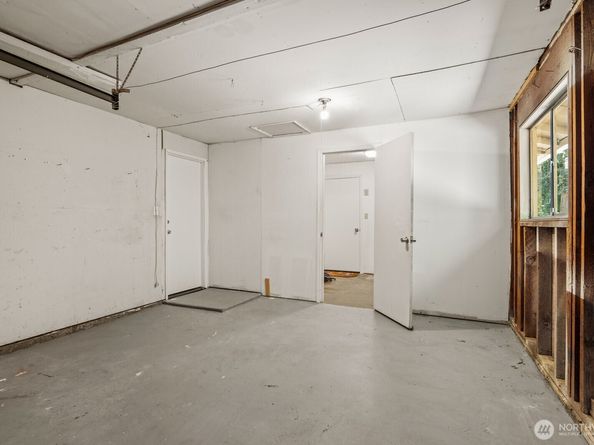 3923 NE 22nd Place, Renton WA 98056