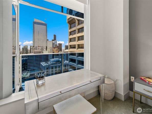 737 Olive Way 3606, Seattle WA 98101