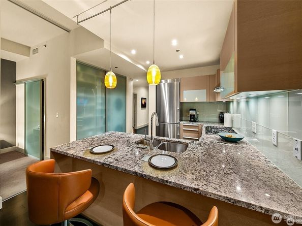 737 Olive Way 3606, Seattle WA 98101