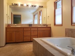 25115 SE 133rd Way, Issaquah WA 98027