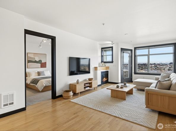 655 Crockett Street B207, Seattle WA 98109