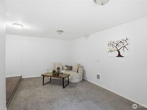 18824 SE 164th St, Renton WA 98058