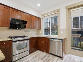2115 201st Place SE B2, Bothell WA 98012