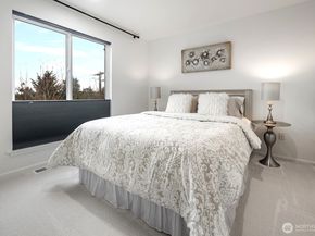 11870 SE 5th Street, Bellevue WA 98005