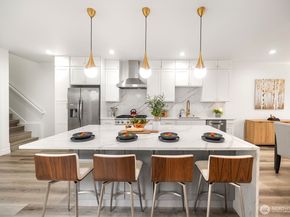 11870 SE 5th Street, Bellevue WA 98005