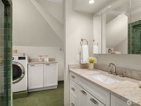 2307 Broadway E, Seattle WA 98102