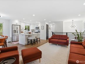 23018 35th Avenue W, Brier WA 98036