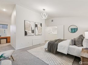 24320 SE 42nd Street, Sammamish WA 98029