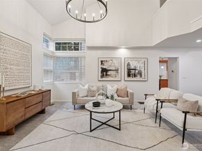 24320 SE 42nd Street, Sammamish WA 98029