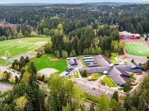 24320 SE 42nd Street, Sammamish WA 98029