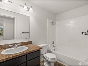 10110 NE 60th Street 104, Kirkland WA 98033