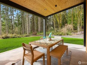 9661 NE Pine Street, Bainbridge Island WA 98110