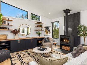 9661 NE Pine Street, Bainbridge Island WA 98110