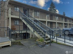 20131 61st Place W D104, Lynnwood WA 98036