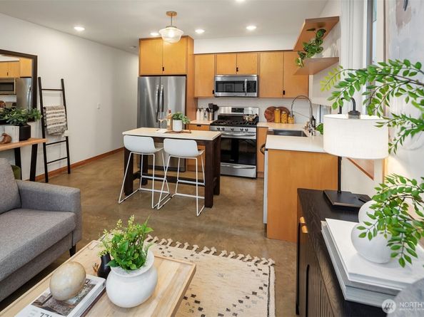 3827 23rd Avenue W C, Seattle WA 98199