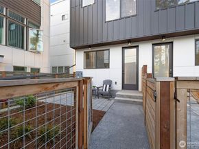 6608 Carleton Avenue S B, Seattle WA 98108