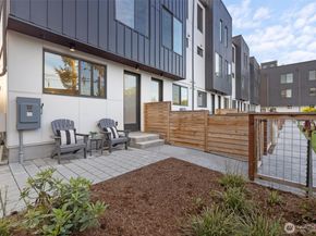 6608 Carleton Avenue S B, Seattle WA 98108