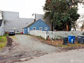 13502 Ambaum Boulevard SW, Burien WA 98146