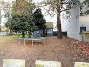 13502 Ambaum Boulevard SW, Burien WA 98146