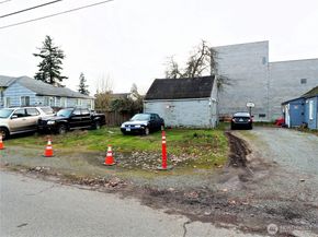 13502 Ambaum Boulevard SW, Burien WA 98146