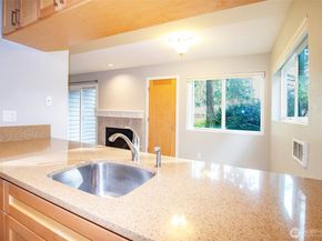 3041 127th Place SE G12, Bellevue WA 98005