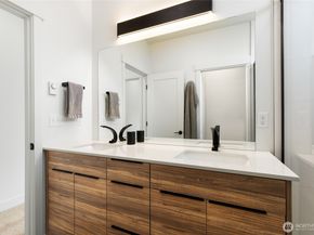 2441 NW 61st Street C, Seattle WA 98107