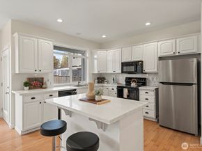765 Vashon Avenue NE, Renton WA 98059