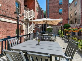 125 Warren Avenue N J, Seattle WA 98109