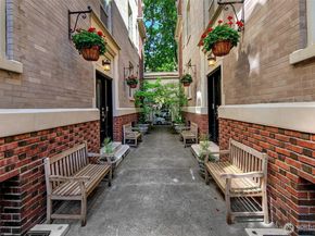 125 Warren Avenue N J, Seattle WA 98109