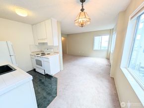 1156 Alki Avenue SW 201, Seattle WA 98116