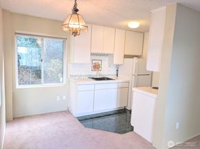1156 Alki Avenue SW 201, Seattle WA 98116