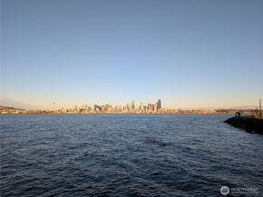 1156 Alki Avenue SW 201, Seattle WA 98116