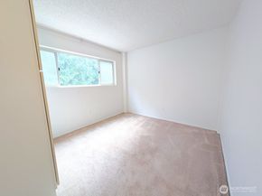 1156 Alki Avenue SW 201, Seattle WA 98116