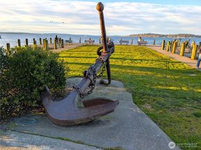 1156 Alki Avenue SW 201, Seattle WA 98116