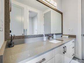 17323 Military Rd S, SeaTac WA 98188