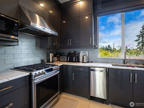 17323 Military Rd S, SeaTac WA 98188