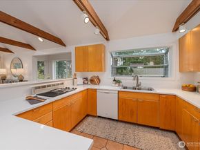 17844 10th Avenue NW, Shoreline WA 98177