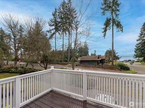 17844 10th Avenue NW, Shoreline WA 98177