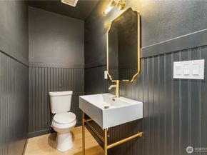 828 NE 95th Street, Seattle WA 98115