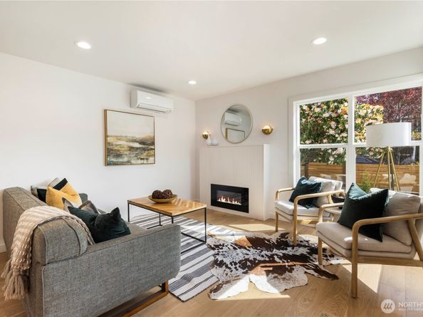 828 NE 95th Street, Seattle WA 98115