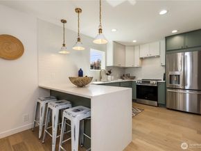 828 NE 95th Street, Seattle WA 98115