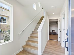 222 124th Street SW H3, Everett WA 98204