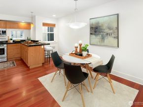 921 N 35th St B, Seattle WA 98103