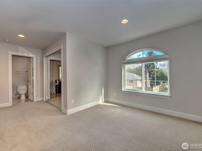 14770 NE 60th Court, Redmond WA 98052