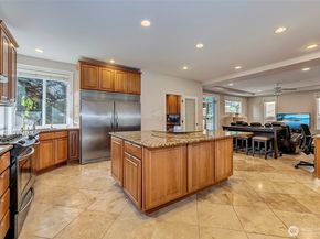 14770 NE 60th Court, Redmond WA 98052