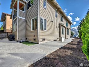 14770 NE 60th Court, Redmond WA 98052